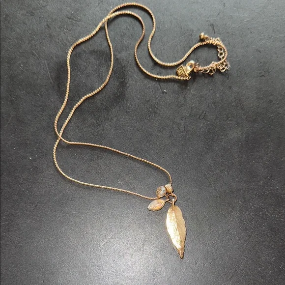 Banana Republic Factory Gold Necklace with Leaf Pendant - Picture 1 of 3